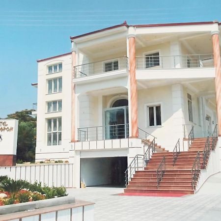 Hotel Melastron Elassona Bagian luar foto