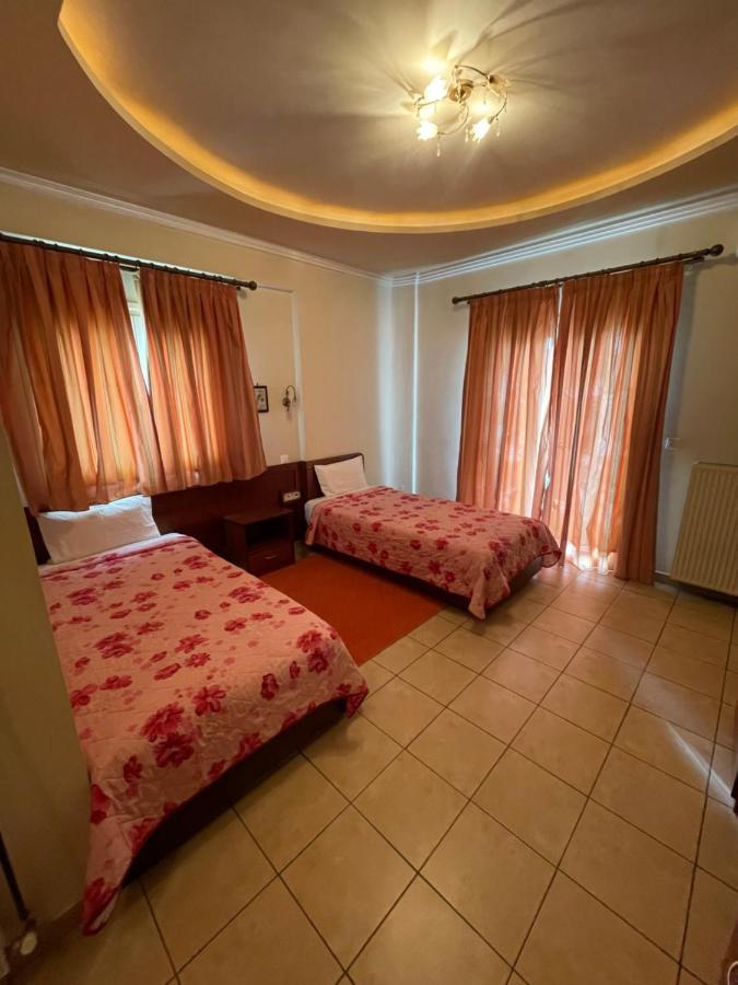 Hotel Melastron Elassona Bagian luar foto