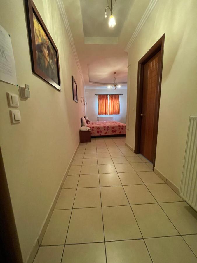 Hotel Melastron Elassona Bagian luar foto