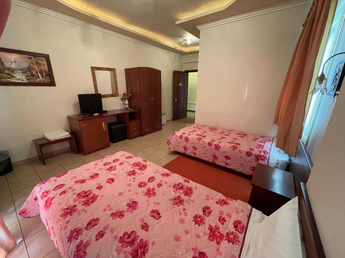 Hotel Melastron Elassona Bagian luar foto