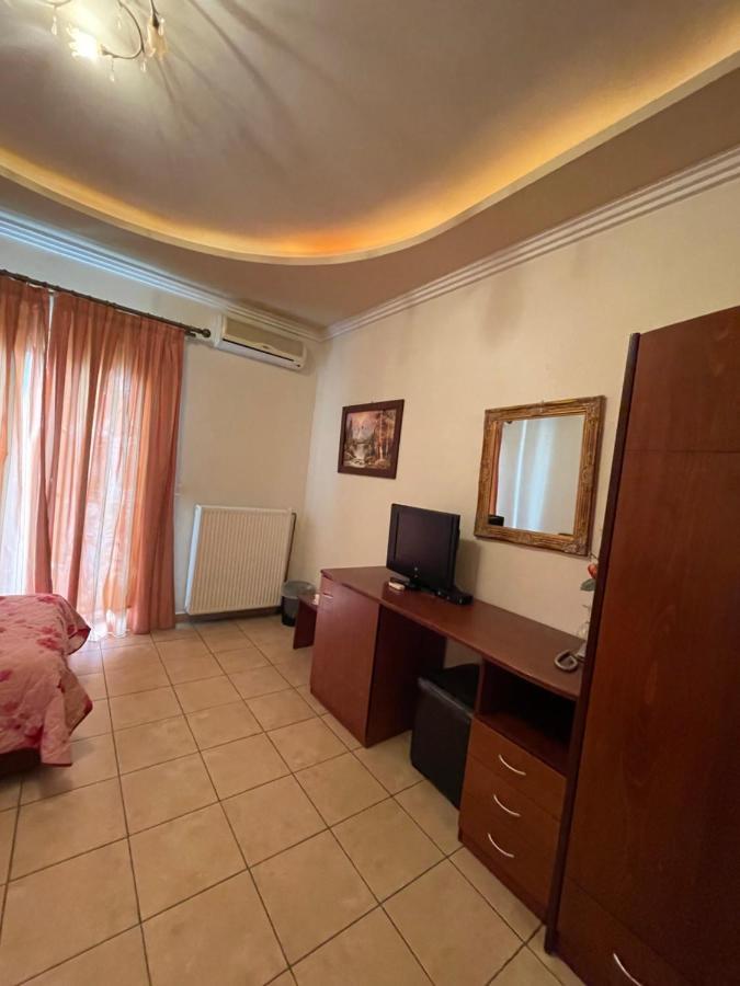Hotel Melastron Elassona Bagian luar foto