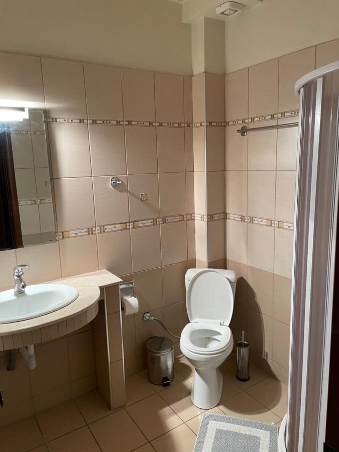 Hotel Melastron Elassona Bagian luar foto