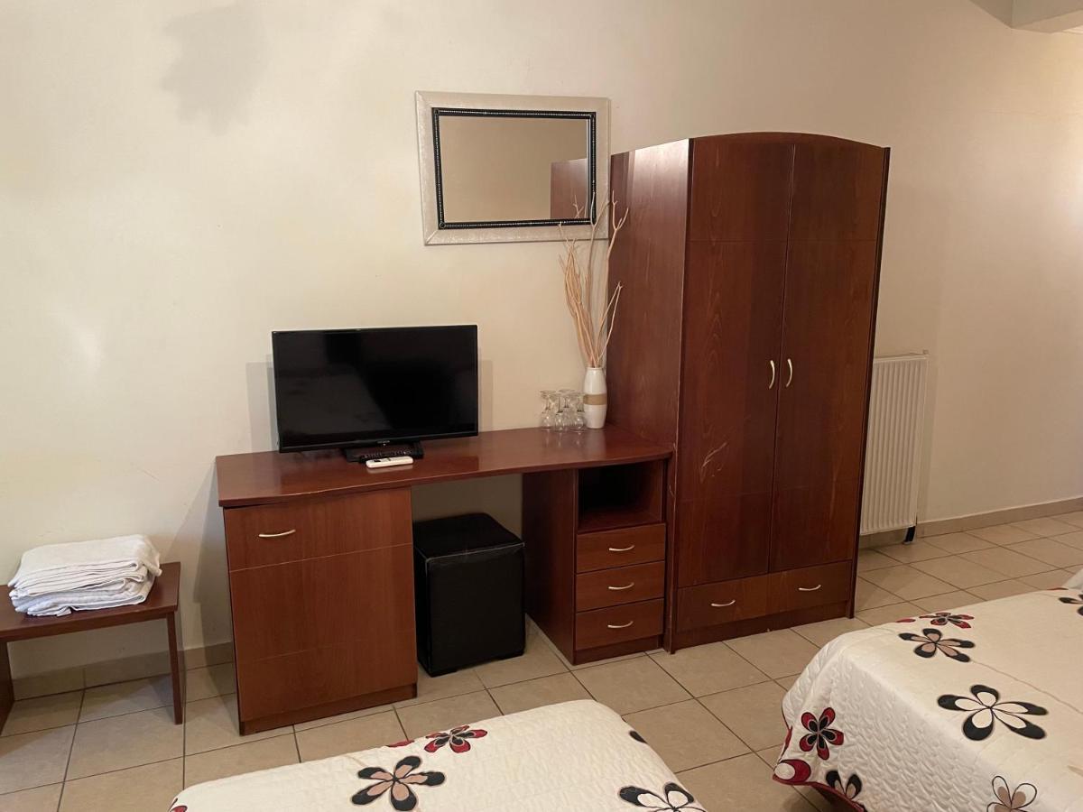 Hotel Melastron Elassona Bagian luar foto